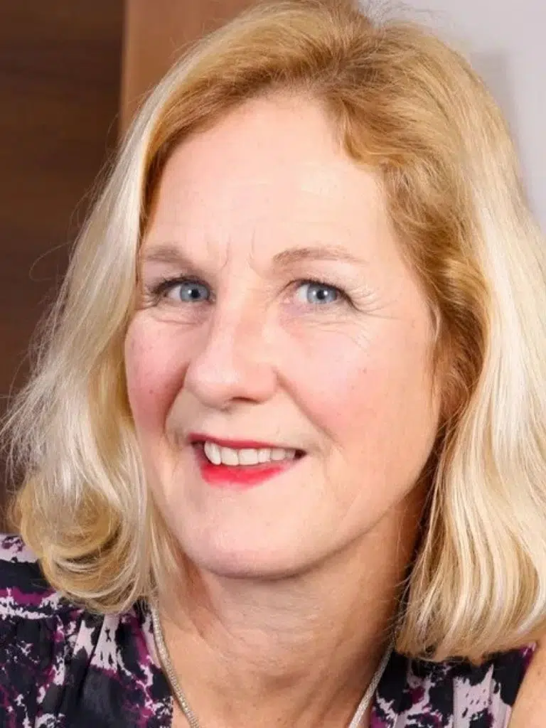 Molly Maracas Biography: Wiki, Age, Career, Height, Weight, Husband, Net Worth & More